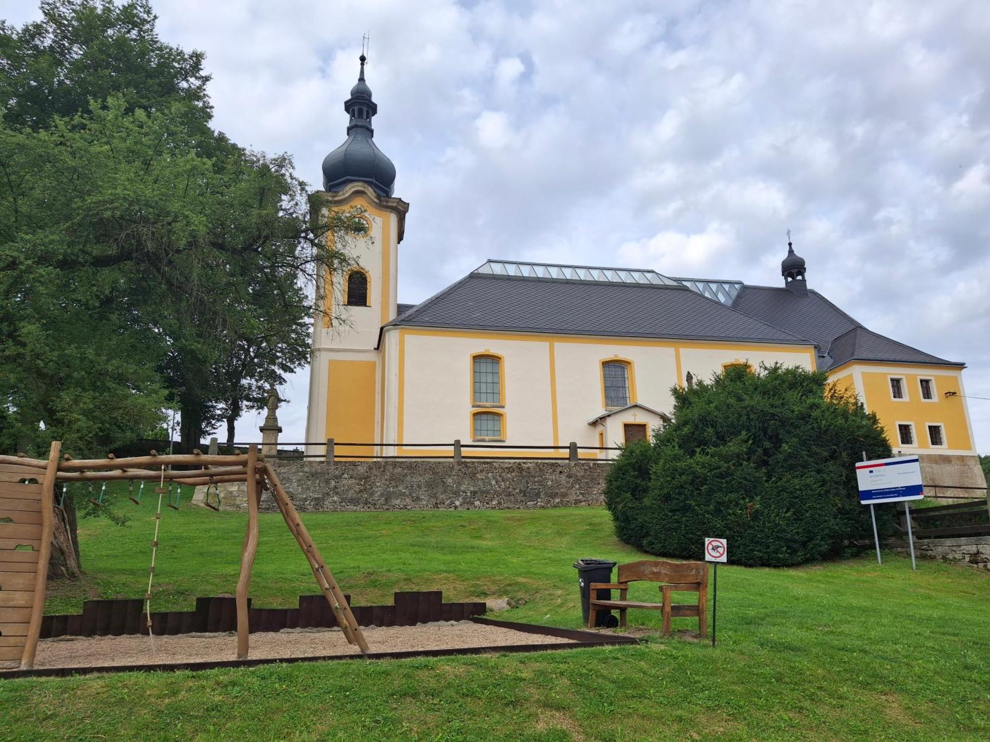 Ubytovani U Kostela Usti nad Labem Exterior photo